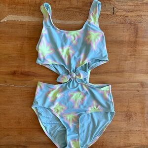 Girls swimsuit